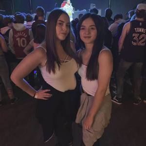 Meet your Posher, Caitlin